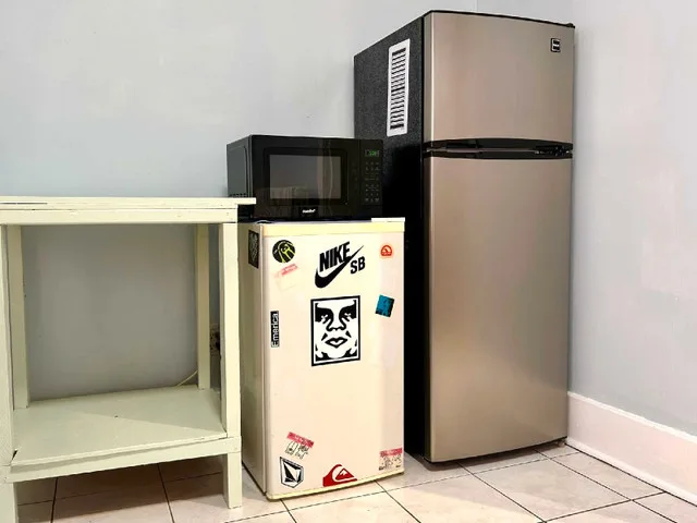 Bedroom for Rent in Downtown Toronto image indicator(4)