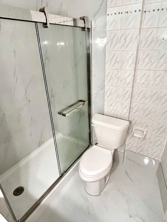 Bedroom for Rent in Downtown Toronto image indicator(5)