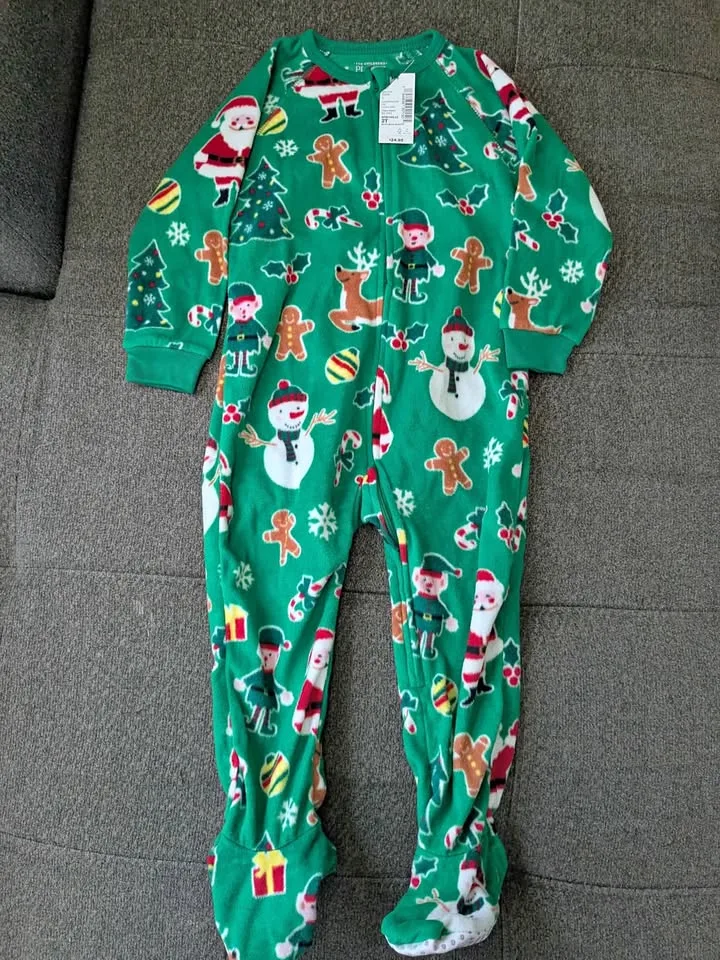 Brand new 2T Christmas sleeper