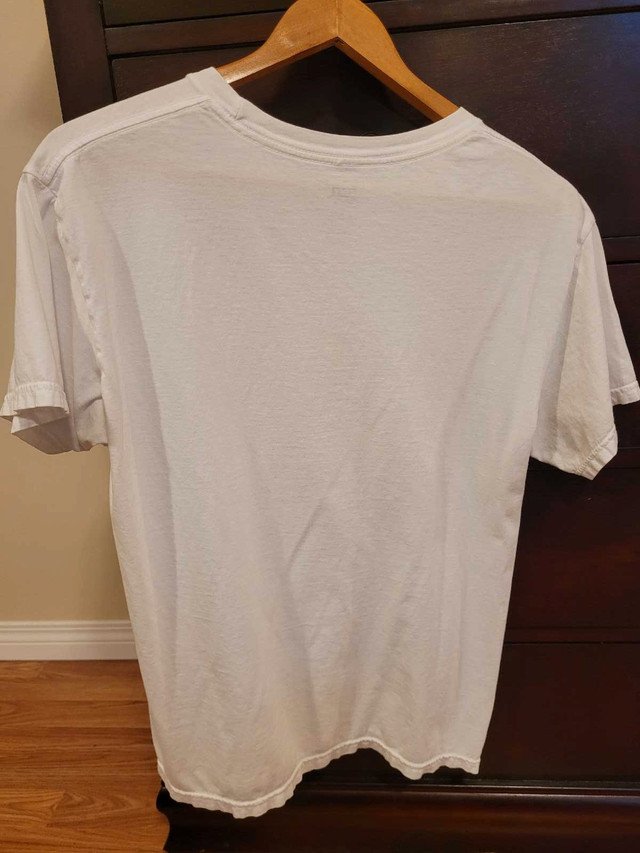 Vintage 1989 Obey Streetwear White Tee Box  Logo Size Medium - photo 2