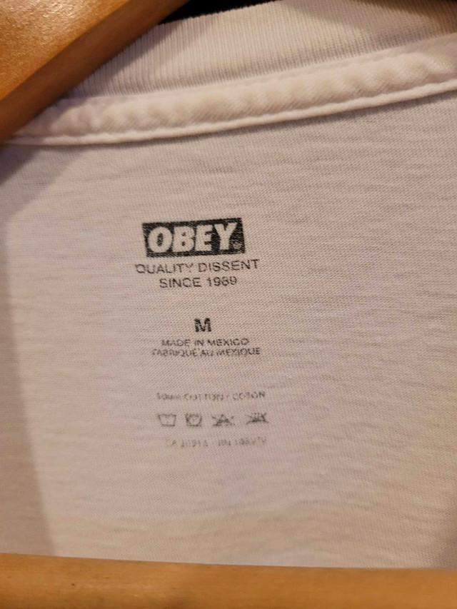 Vintage 1989 Obey Streetwear White Tee Box  Logo Size Medium - photo 3
