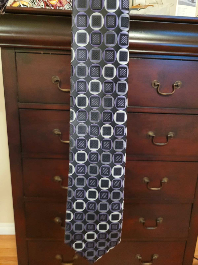 Men's Giorgio Brutini Collezione Purple geometric 100% silk tie