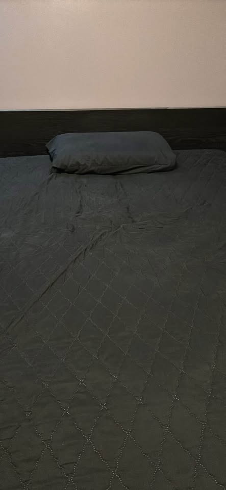 Queen bed mattress - photo 2