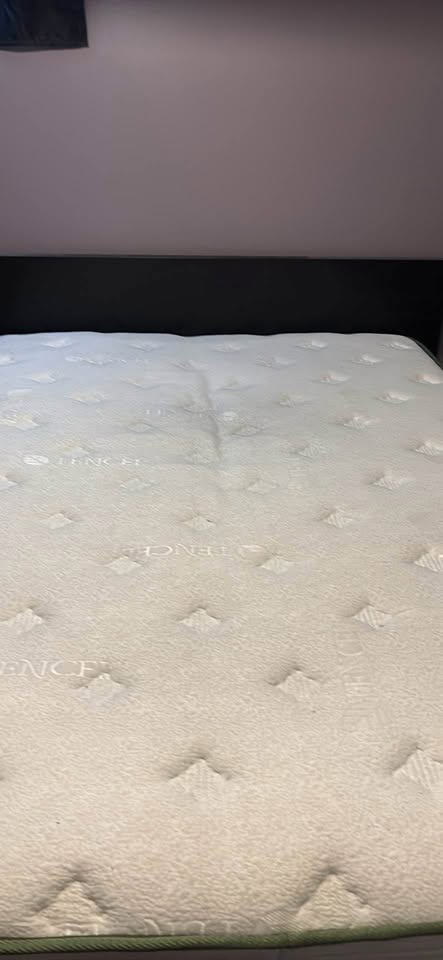 Queen bed mattress - photo 4