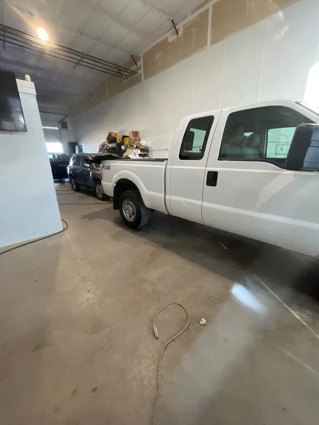 Building & business for sale image indicator(6)