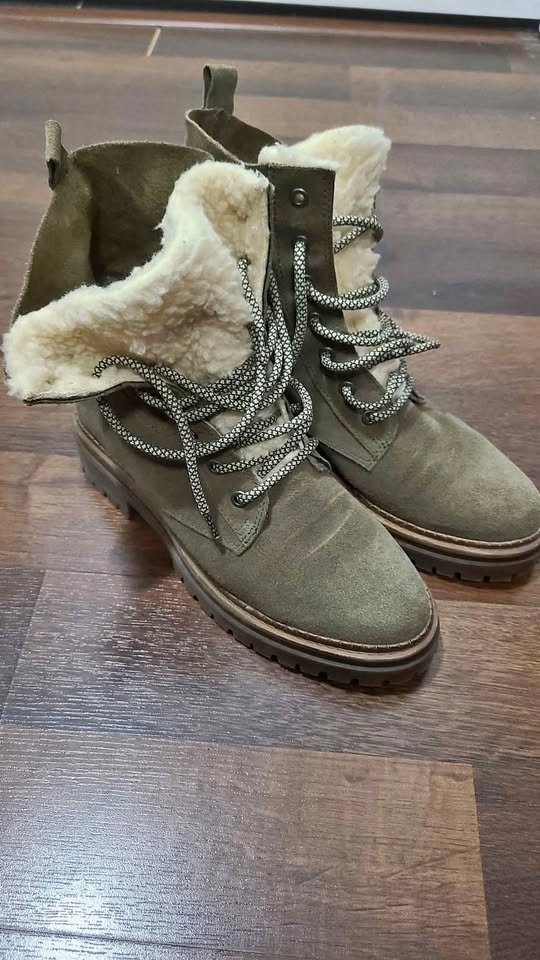 Khaki Boots (Women) US size 9