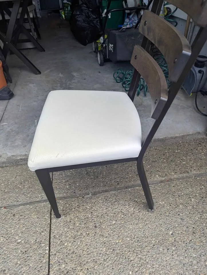 Amisco Dining set Chairs x4 Table image indicator(3)