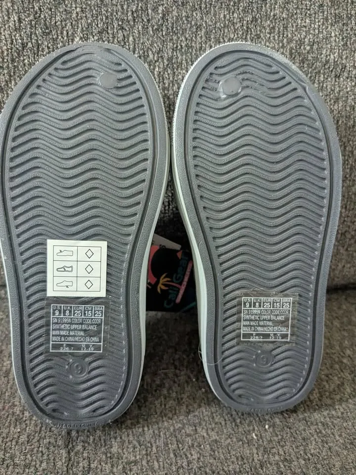 Kids sketcher brand new size 9 image indicator(2)