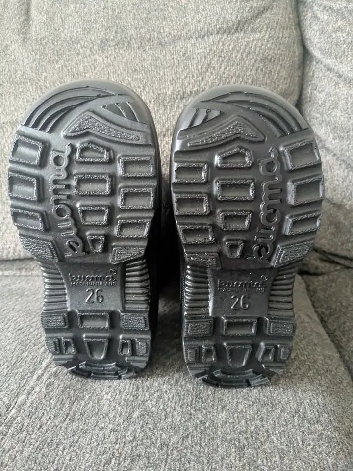 Kids Kuama winter boots size 9.5 rated for -30 brand new image indicator(2)