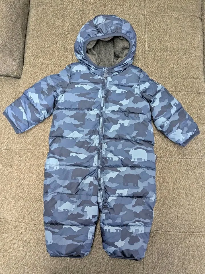 Baby Gap puffer suit 0-6 months like new condition retails for $