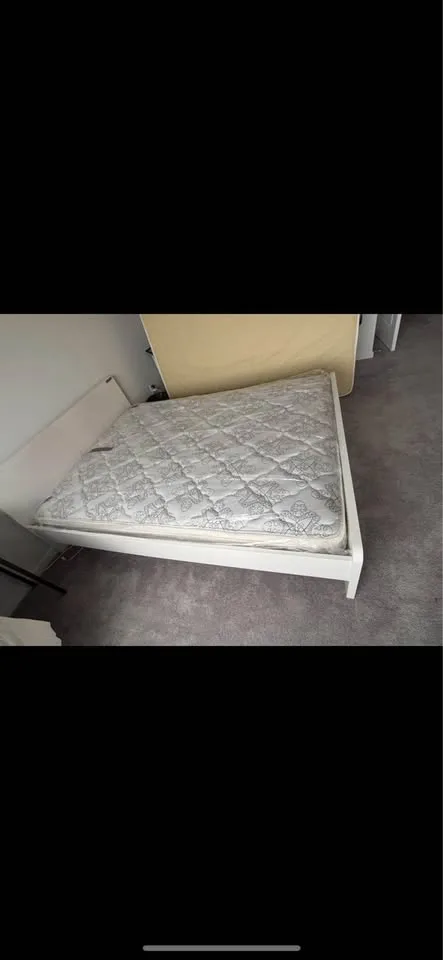 queen and double bed frame image indicator(3)