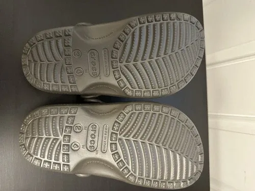 Crocs Classic Clog - Size M2 W4 image indicator(2)