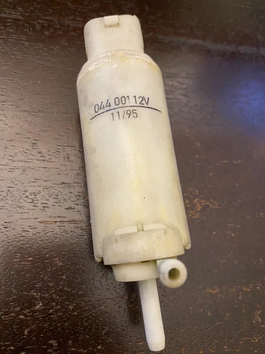 OEM Volvo Front Windshield Washer Pump VDO 044 0011 12V