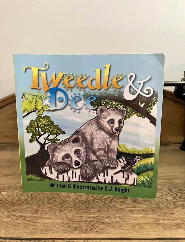 Tweedle and Dee by Knight, K.J Paperback / softback Book