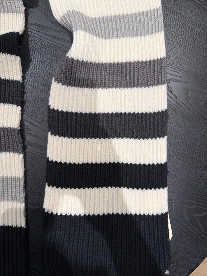 BNWT - HBC Stripes/Hudson’s Bay Sterling Silver Scarf image indicator(2)