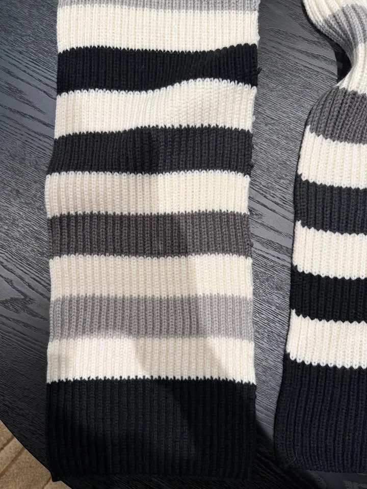 BNWT - HBC Stripes/Hudson’s Bay Sterling Silver Scarf image indicator(3)