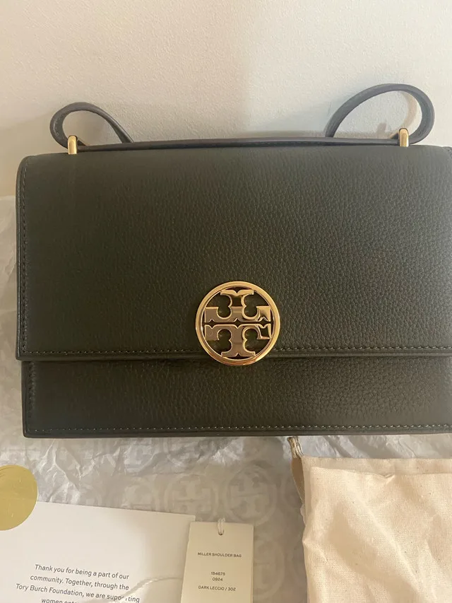 (LIMITED EDITION) Tory Birch olive green purse image indicator(2)