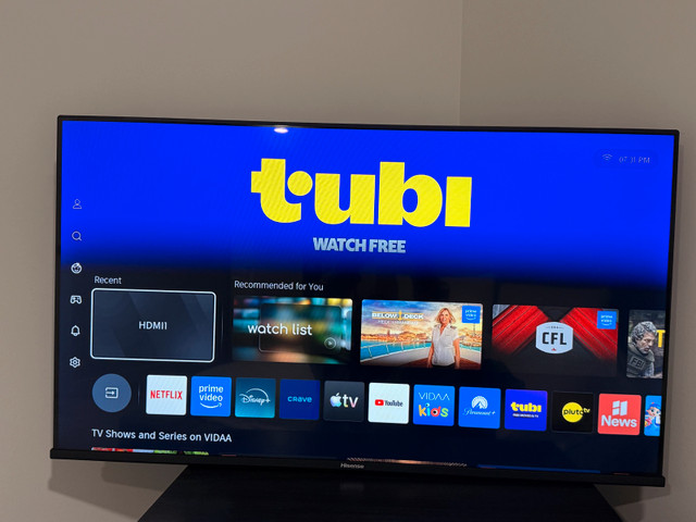 Hisense 40 inch smart TV - photo 2