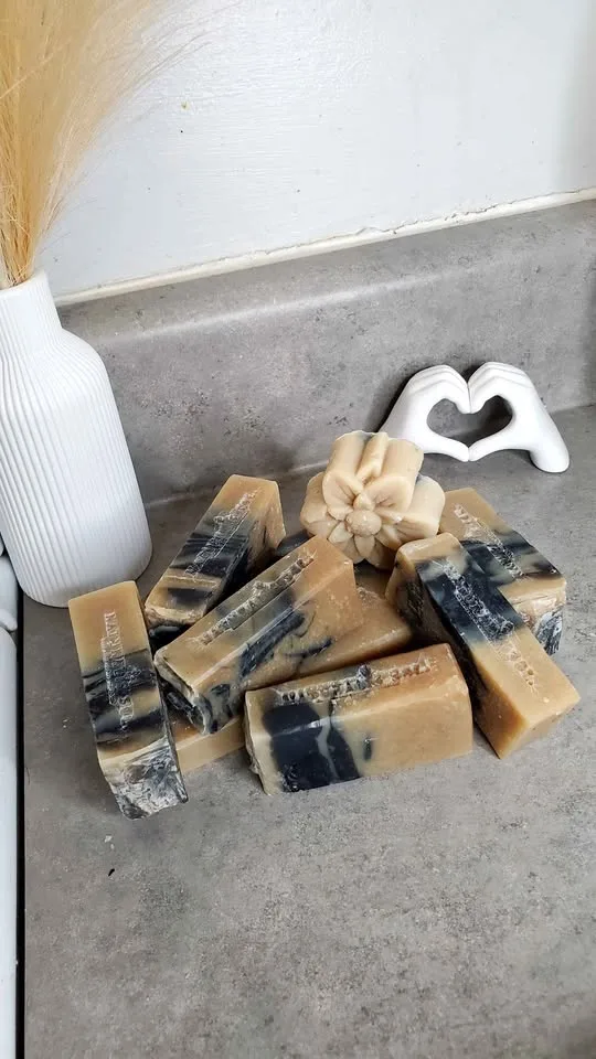 Natural Tumeric & Charcoal Bar Soap image indicator(3)