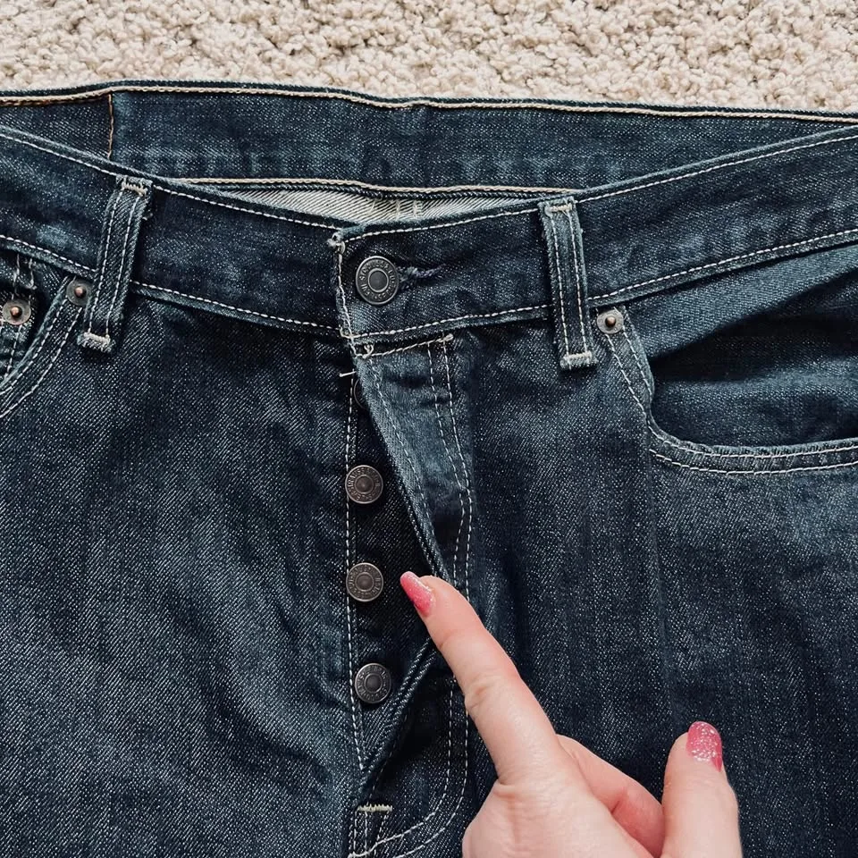 Levi's 501 Men's 34x36 Dark Wash Jeans image indicator(2)