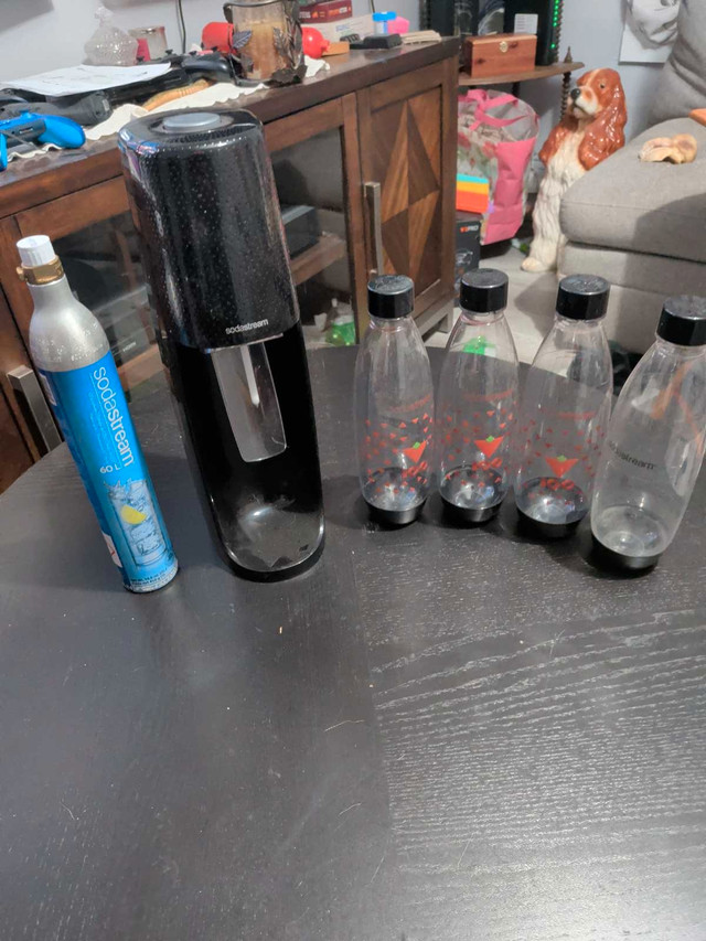 Soda stream with bottles and Co2