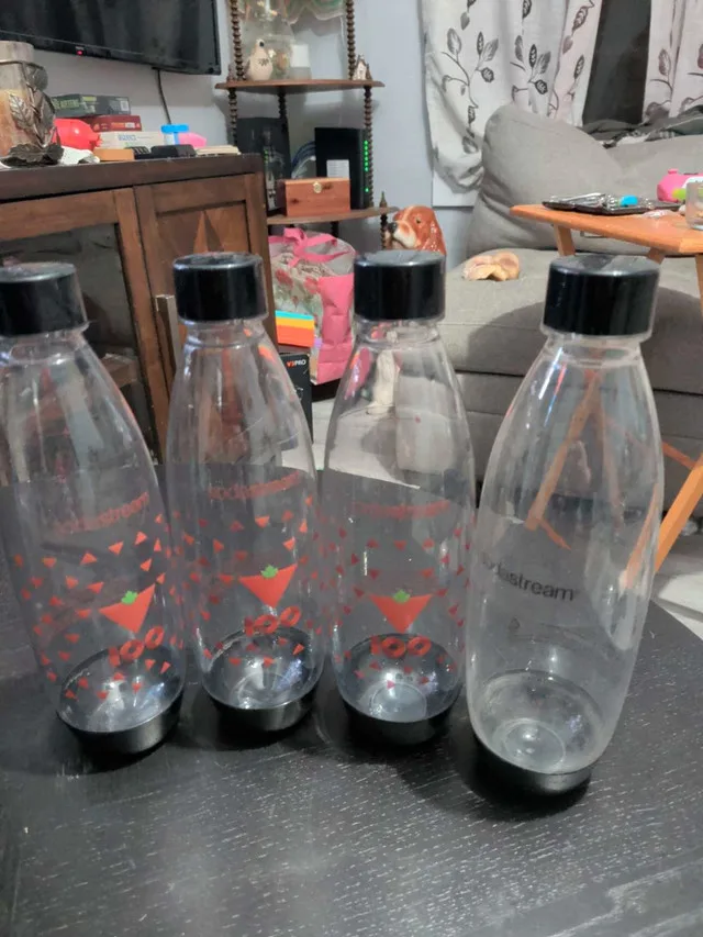 Soda stream with bottles and Co2 image indicator(3)
