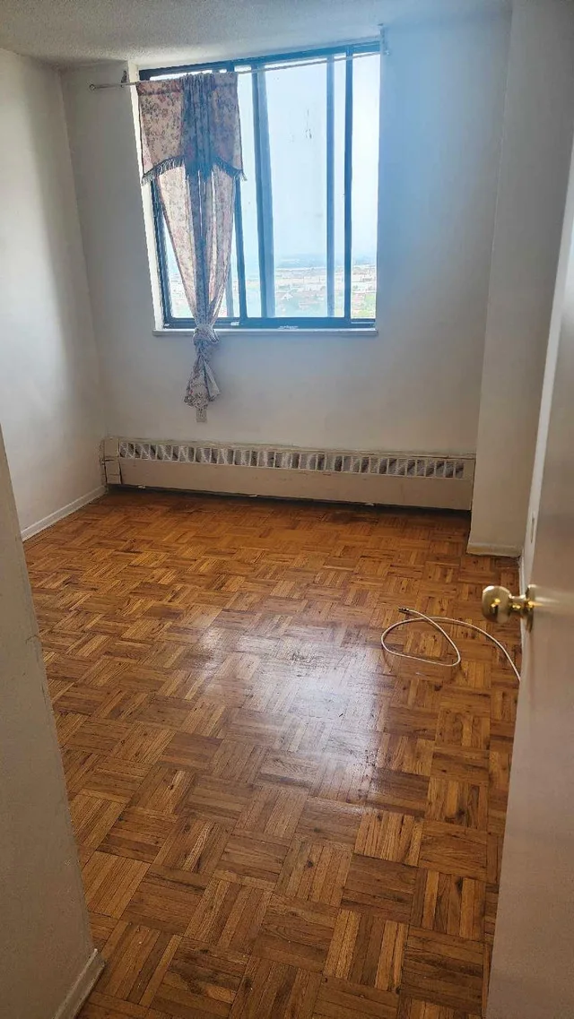 ROOM FOR RENT image indicator(5)