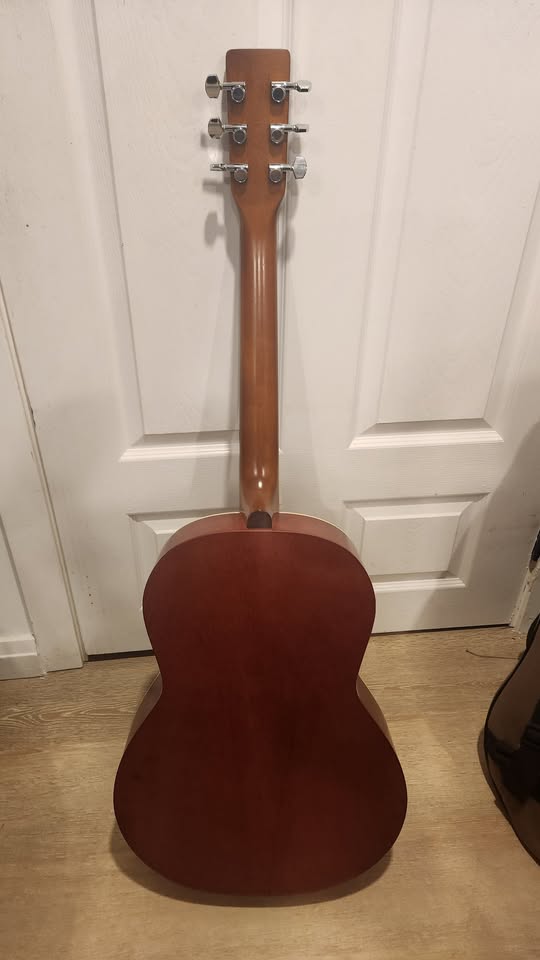 $300 Art & Lutherie Folk Spruce Acoustic Guitar – Burgundy - photo 5