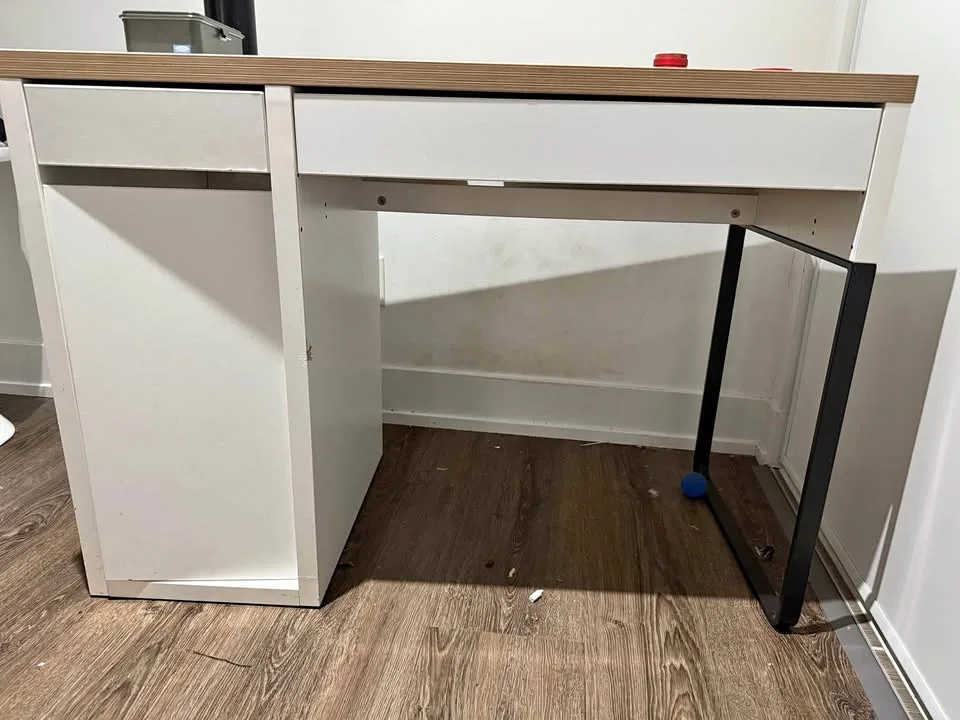 Moving sale: IKEA Micke work desk - Free - pickup only