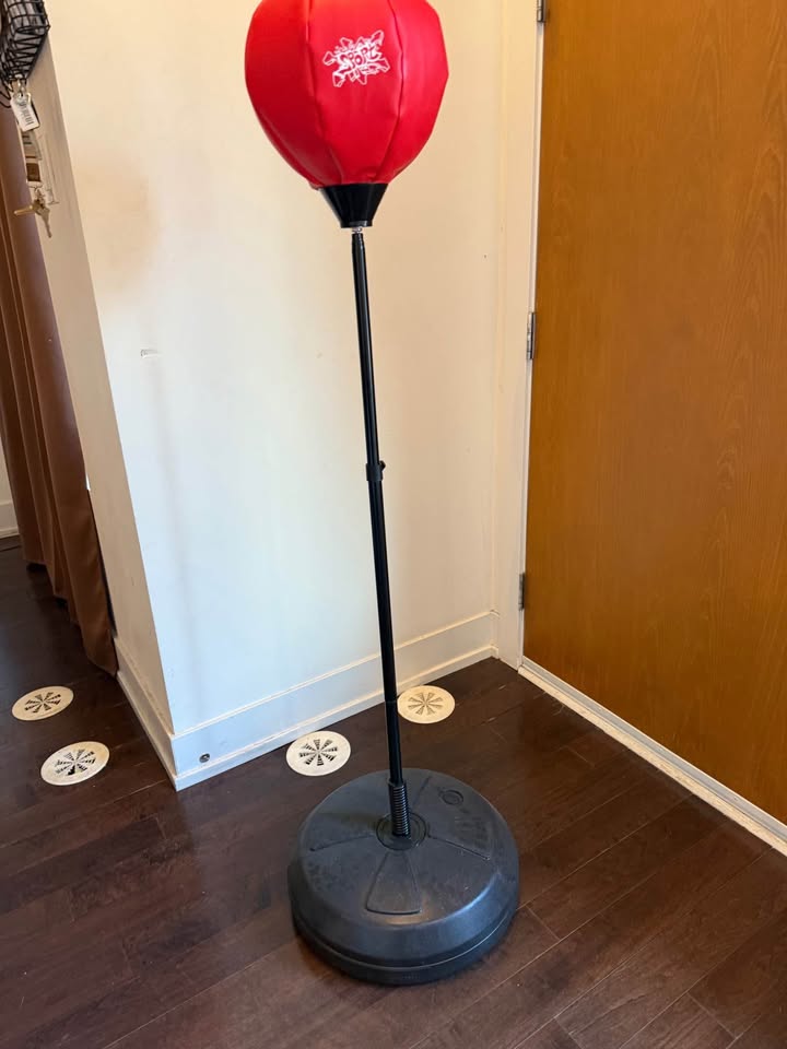 Moving: boxing stand - adjustable height - free - photo 3