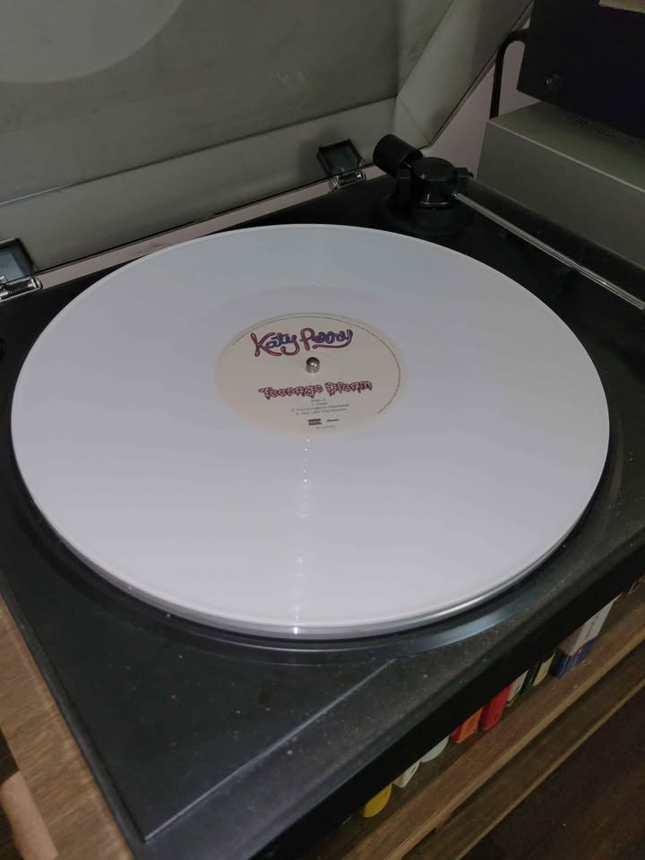 Katy Perry Teenage Dream White Vinyl - photo 4