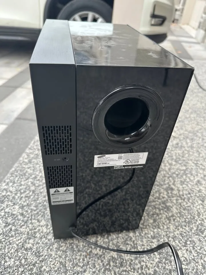 Woofer With Soundbar image indicator(4)