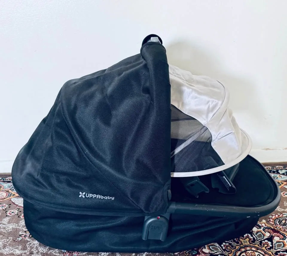 UPPAbaby Vista V3 Stroller Set - Like New image indicator(2)