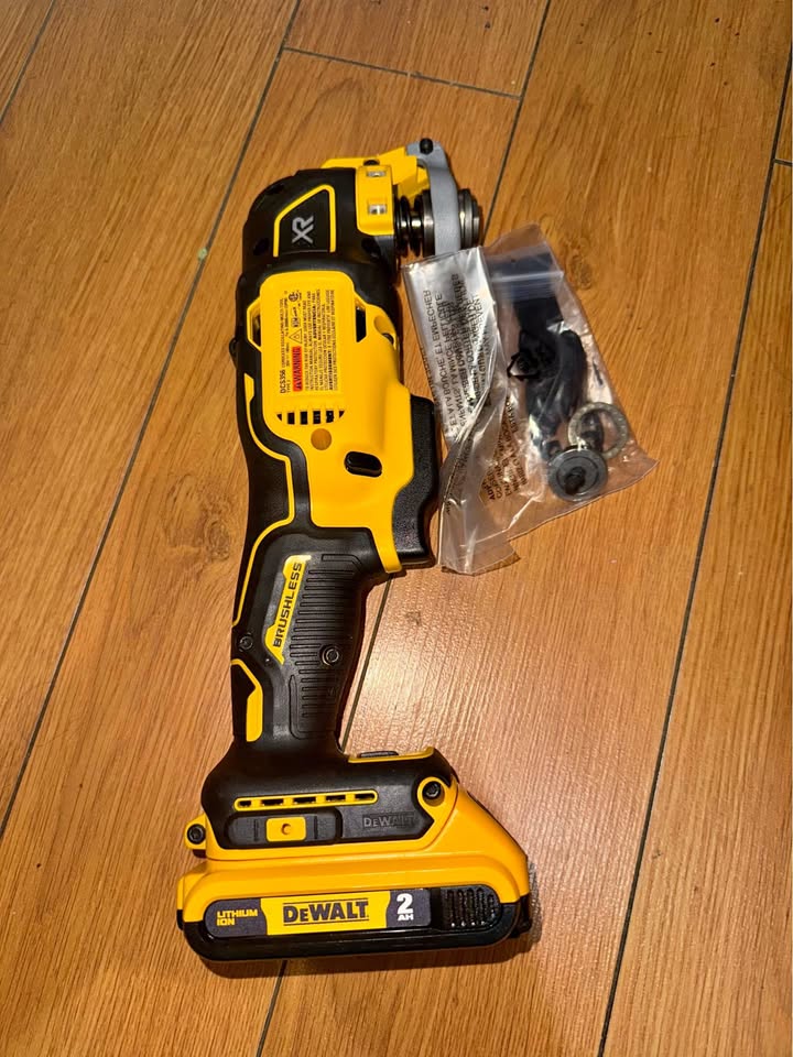 Dewalt oscillating tool. Multi