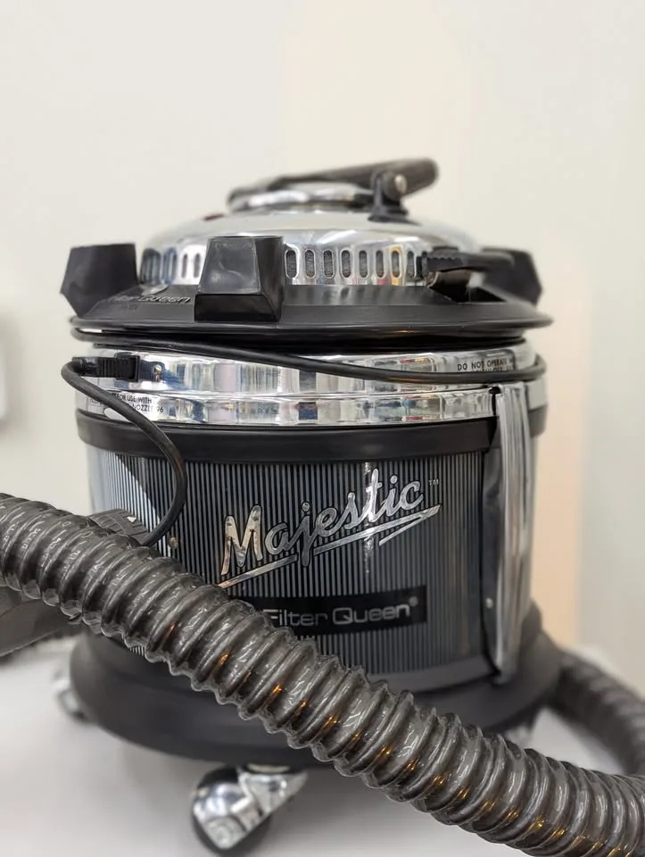 Filter Queen Majestic Canister Vacuum - Perfect Condition image indicator(4)