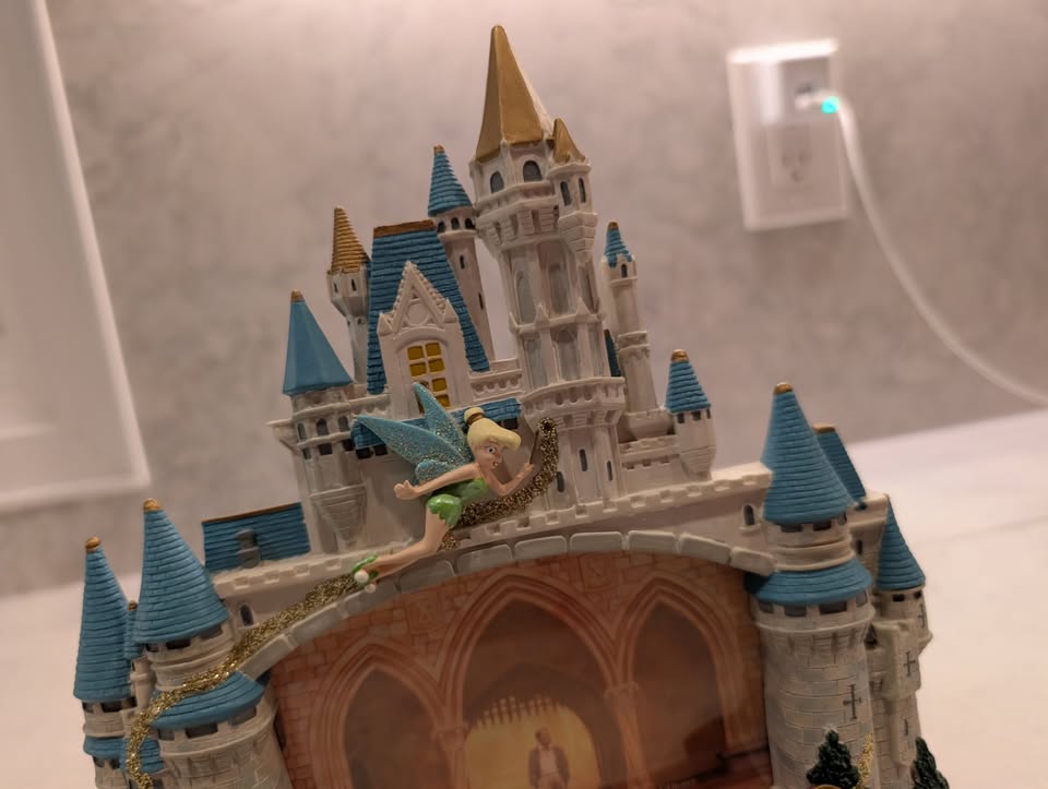 Vintage Disney World Cinderella Castle Tinker Bell 3D Picture Fr - photo 2