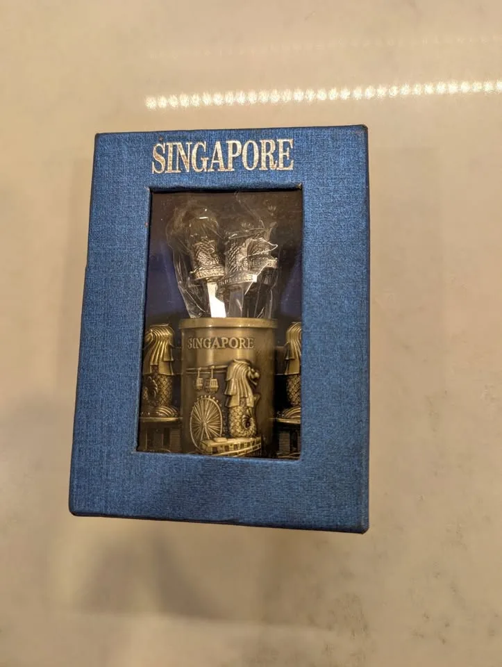 Vintage Singapore Merlion Fork Set thumbnail