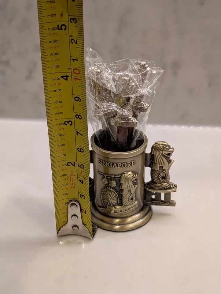 Vintage Singapore Merlion Fork Set image indicator(3)