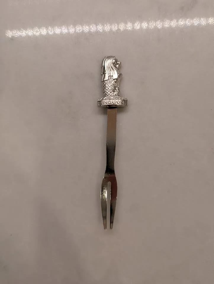 Vintage Singapore Merlion Fork Set image indicator(5)