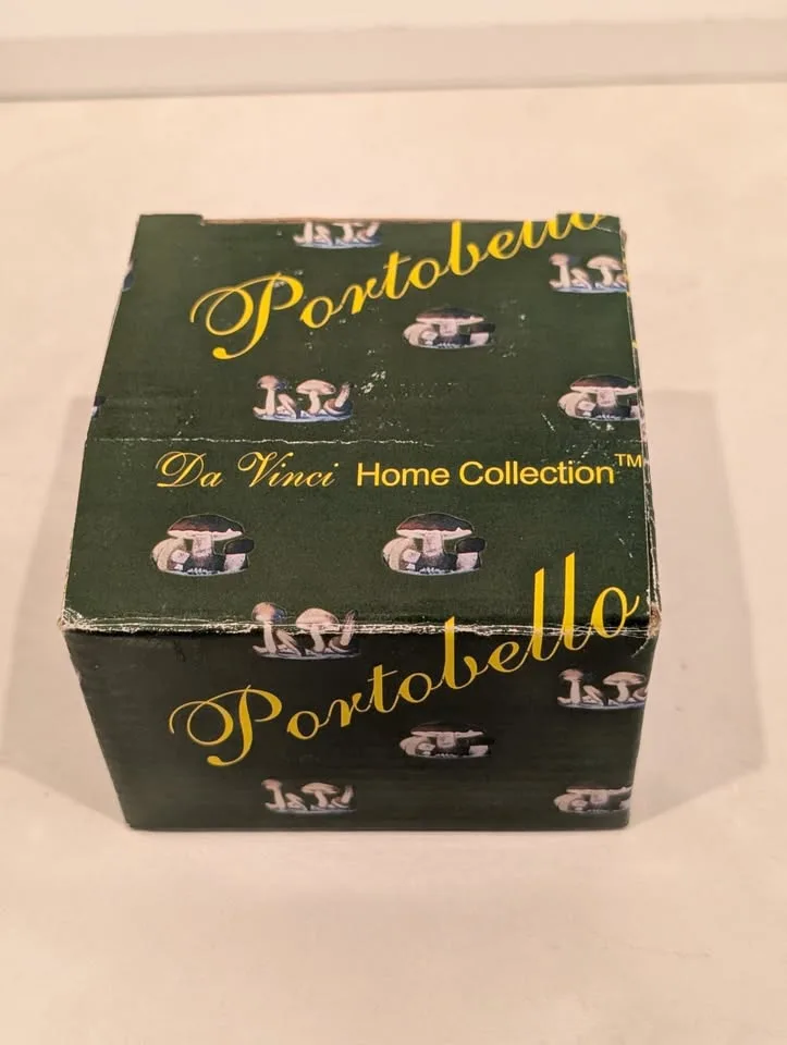 Hardboiled Ceramic Egg Cup with Pedstal Set of Four Mushroom Sty image indicator(8)