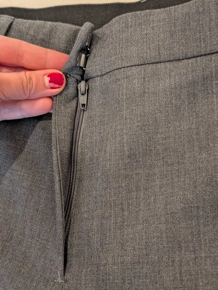 New Ricki's Parker Slim Ankle Pant Size 8 Short Grey image indicator(3)