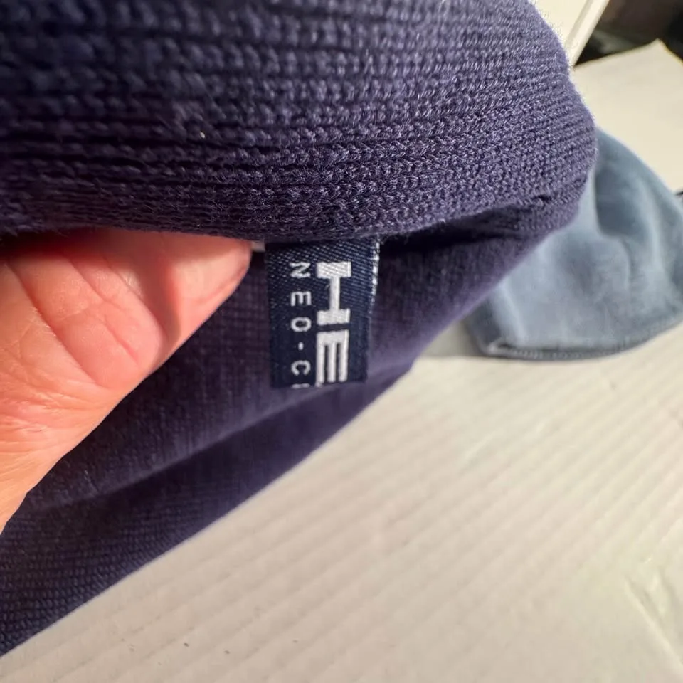 BRAND NEW - WITH TAGS HEAD Reversible Winter Hats - 2 available image indicator(9)