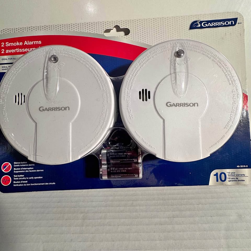 Brand New- Sealed- GARRISONS 2 Pack Smoke Alarms-Batteries Inclu