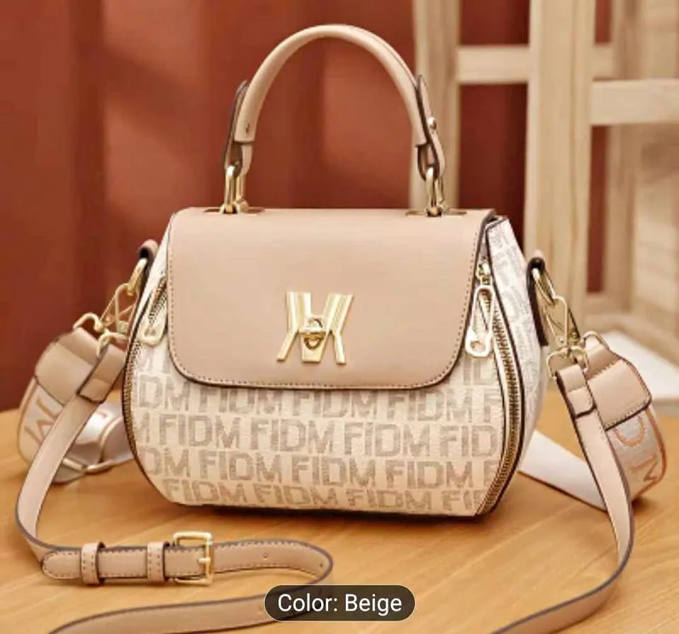 Brand new elegant and stylish women hand bag
