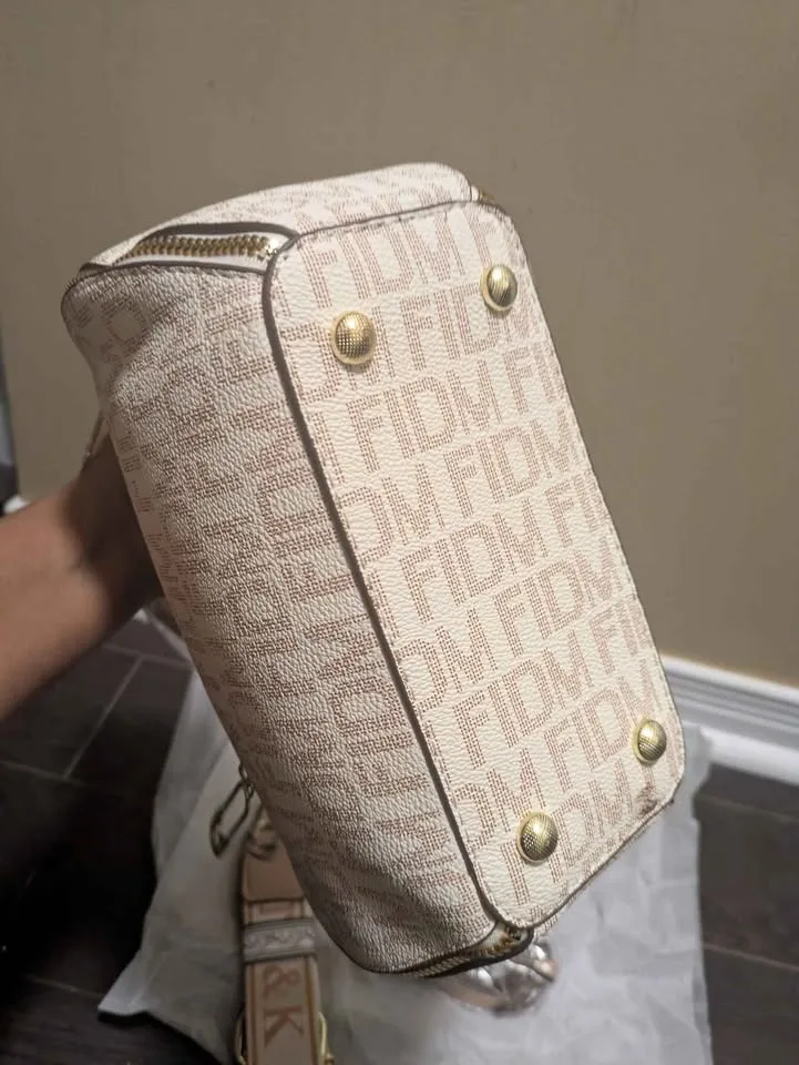 Brand new elegant and stylish women hand bag image indicator(7)