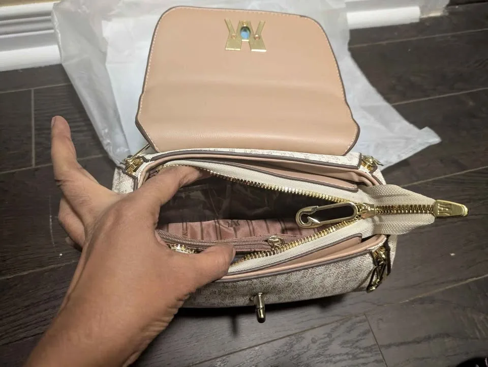 Brand new elegant and stylish women hand bag image indicator(9)