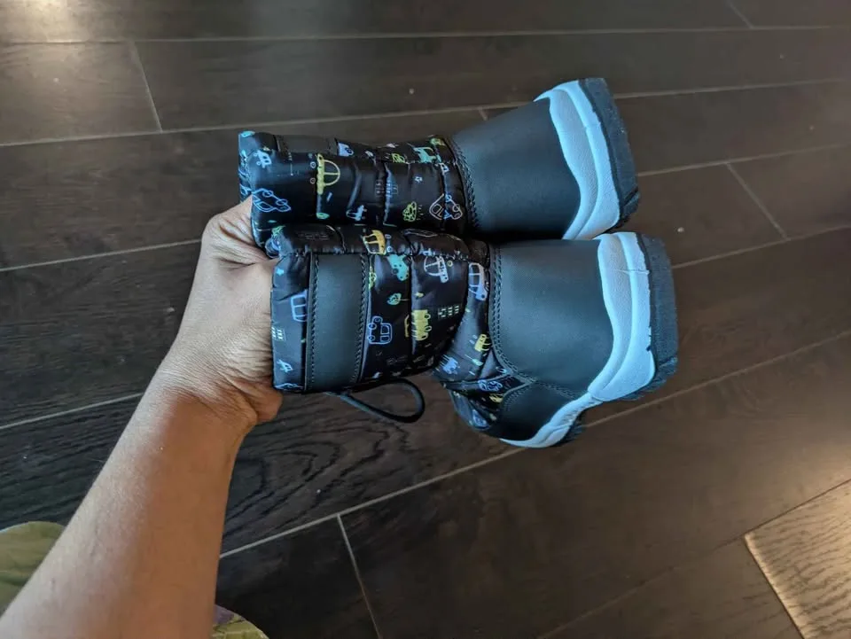 Brand new black color toddler snow boots image indicator(5)