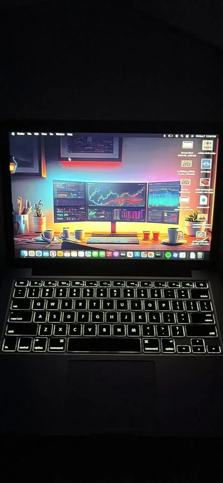 MacBook Pro 2015 13-inch used like new image indicator(8)