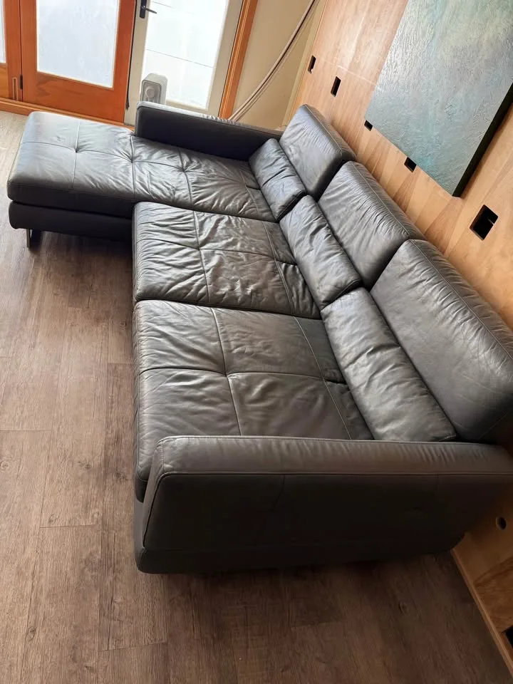 Mobital Real Leather Sectional image indicator(3)