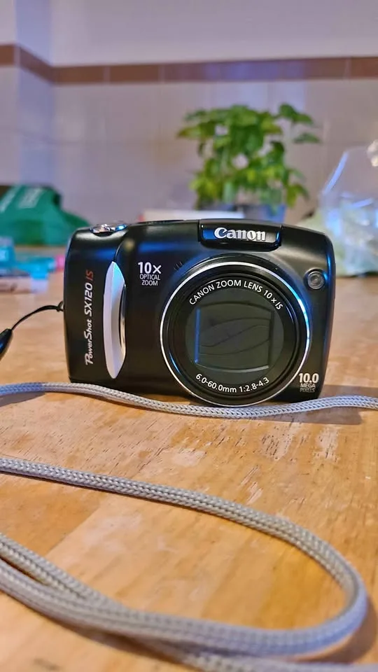Canon PowerShot SX120 IS Digital Camera